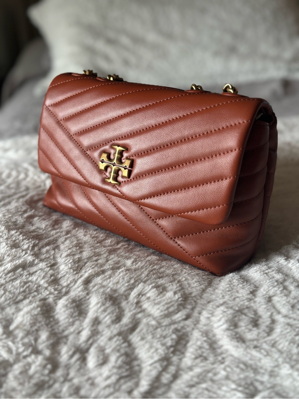 Tory Burch Kira Chevron Small in Terracotta/Gold